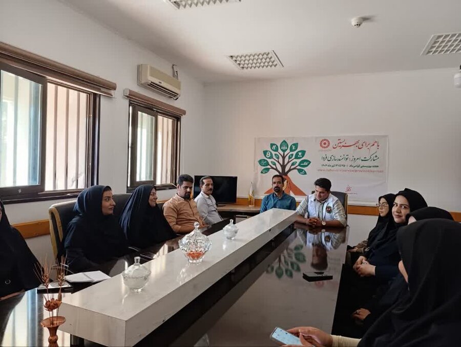نشست تخصصی کارکنان اداره بهزیستی و اورژانس اجتماعی شهرستان نرماشیر برگزار شد