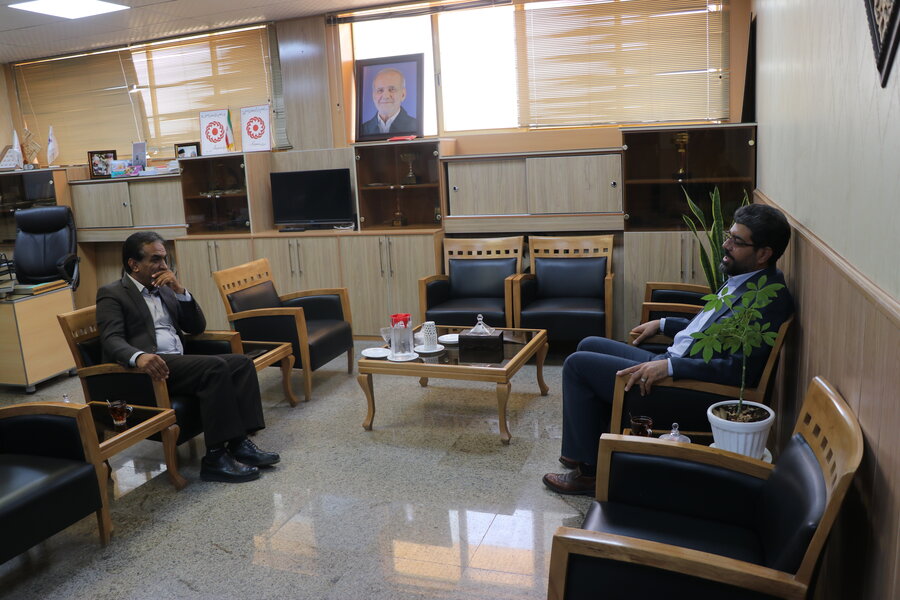 نشست فرماندار کهنوج با مدیر کل بهزیستی