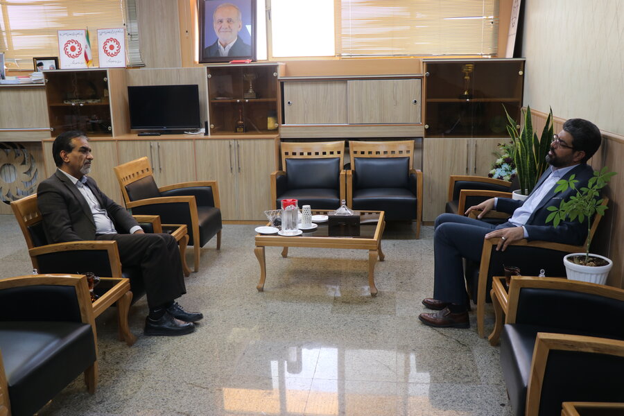 نشست فرماندار کهنوج با مدیر کل بهزیستی 