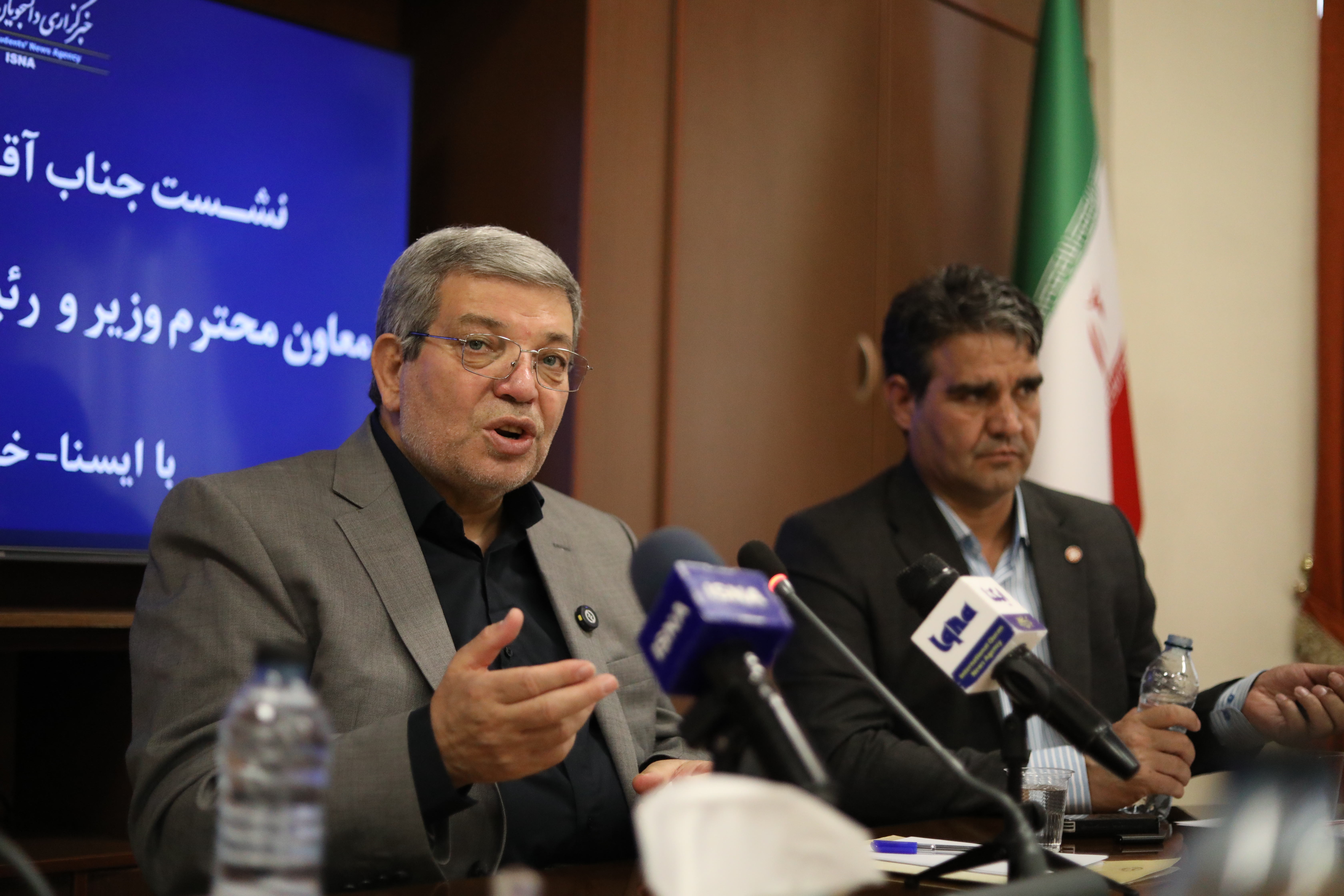 نگاه توانمندسازانه در برابر نگاه مستمریبگیرانه از اولویتهای بهزیستی است