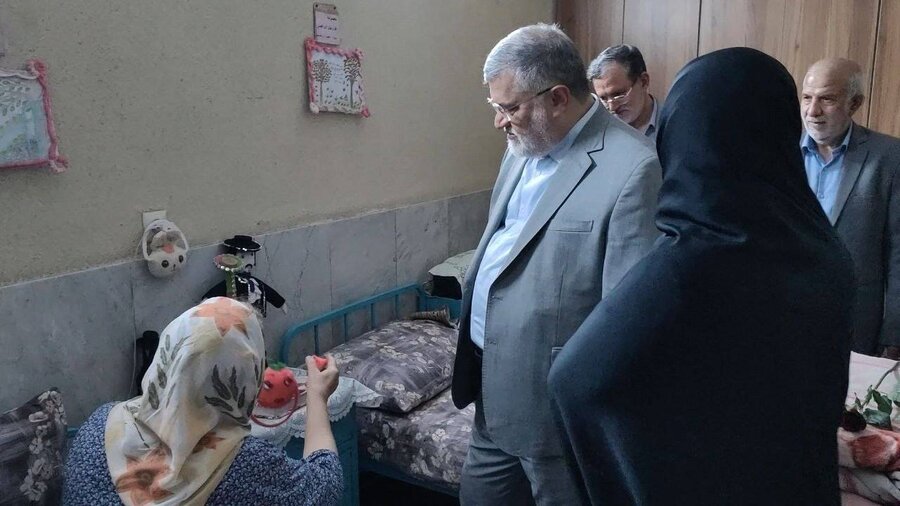 استاندار تهران از مرکز نگهداری سالمندان و معلولین ذهنی شهرستان قدس بازدید کرد/ تأکید بر ارتقای کیفیت خدمات مراکز حمایتی
