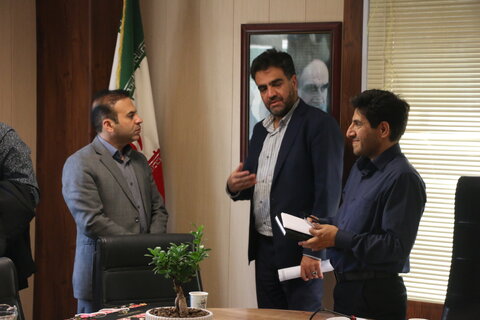 نشست و گفت‌گوی تعاملی رئیس و کارکنان بیمارستان سینا با مدیرکل بهزیستی استان همدان