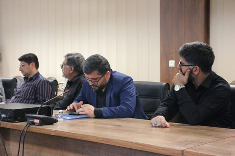 نشست هم‌اندیشی با اعضای شورای مشارکت های مردمی و تقدیر از خیرین سلامت