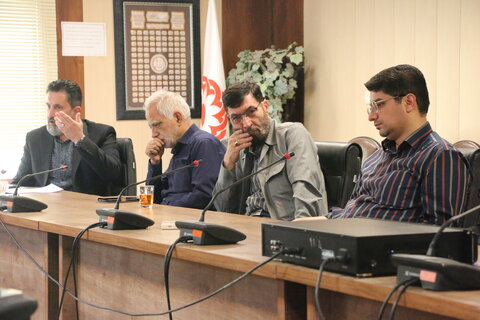 نشست هم‌اندیشی با اعضای شورای مشارکت های مردمی و تقدیر از خیرین سلامت