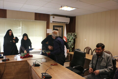 نشست هم‌اندیشی با اعضای شورای مشارکت های مردمی و تقدیر از خیرین سلامت