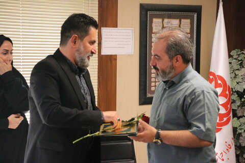 نشست هم‌اندیشی با اعضای شورای مشارکت های مردمی و تقدیر از خیرین سلامت