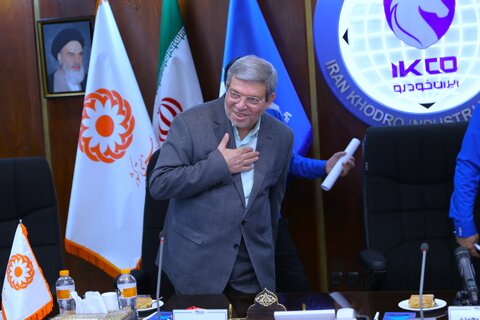 آیین امضای دومین تفاهم نامه توانمند سازی نوجوانان و جوانان تحت حمایت سازمان بهزیستی کشور