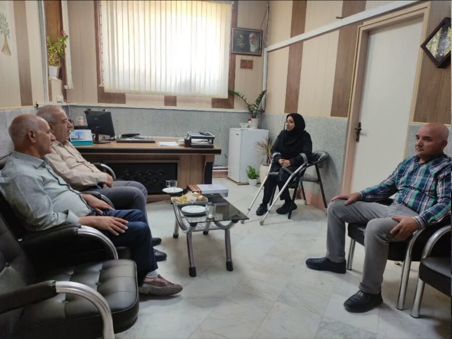 حضور مسئول انجمن حمایت از زندانیان در بهزیستی