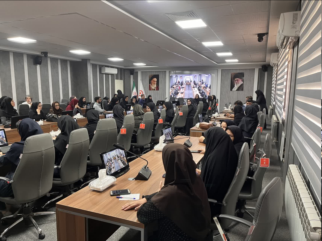 برگزاری کارگاه آموزشی و عملی آشنایی با تجهیزات کمک توانبخشی ویژه افراد کمبینا و نابینا