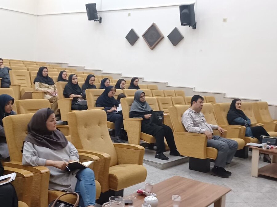 شهرری |نشست تخصصی کارآفرینی، اشتغال و توانمندسازی