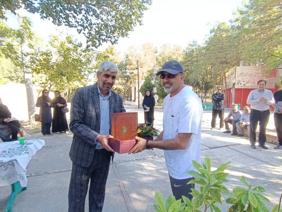 همایش کوهپیمایی و پیاده روی کارکنان بهزیستی استان و شهرستان کرمان  برگزارشد