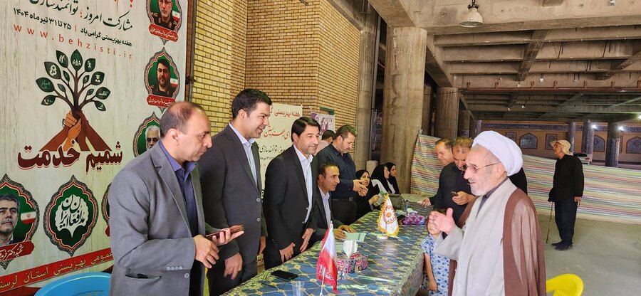 مدیر کل بهزیستی لرستان گفت: عبادتی بالاتر از خدمت به مردم نیست.