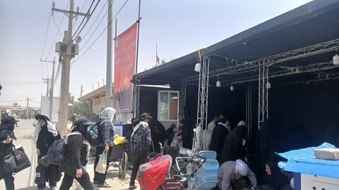 خادمی زایران