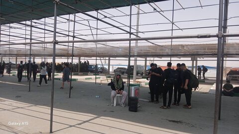 خادمی زایران