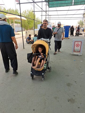 گزارش تصویری| جلوه هایی دیدنی از حضور کودکان در مرز مهران