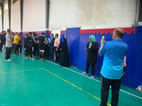 بازدید مدیرکل بهزیستی گیلان از تمرین فوتسال کودکان دارای اختلال طیف اتیسم