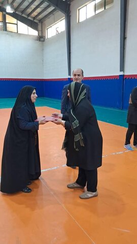 بازدید مدیرکل بهزیستی گیلان از تمرین فوتسال کودکان دارای اختلال طیف اتیسم