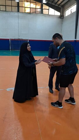 بازدید مدیرکل بهزیستی گیلان از تمرین فوتسال کودکان دارای اختلال طیف اتیسم