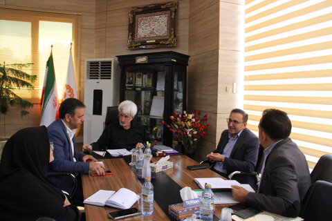 جلسه مدیر کل و معاون سلامت اجتماعی بهزیستی فارس با مدیر عامل کانون روانشناسان و مشاوران آوای شیراز