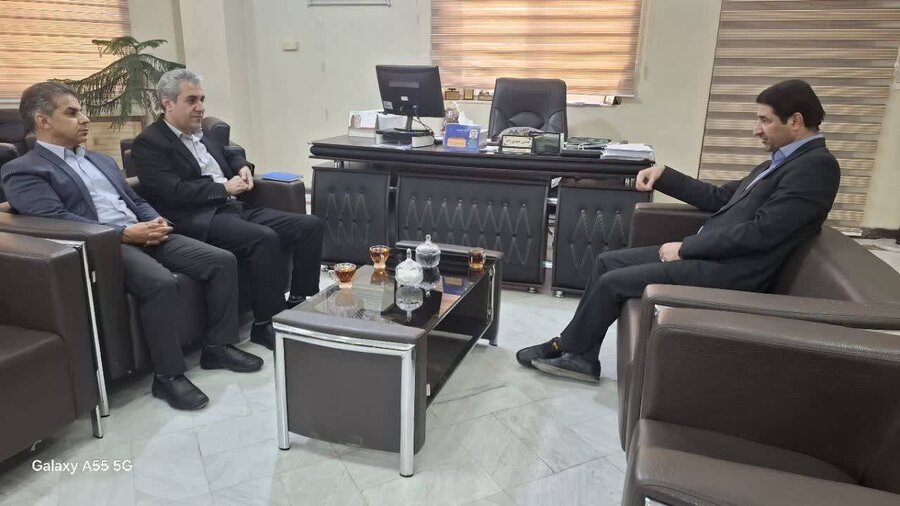 دیدار مدیرکل امور روستایی و شوراهای استانداری لرستان با مدیرکل بهزیستی استان به مناسبت هفته بهزیستی 