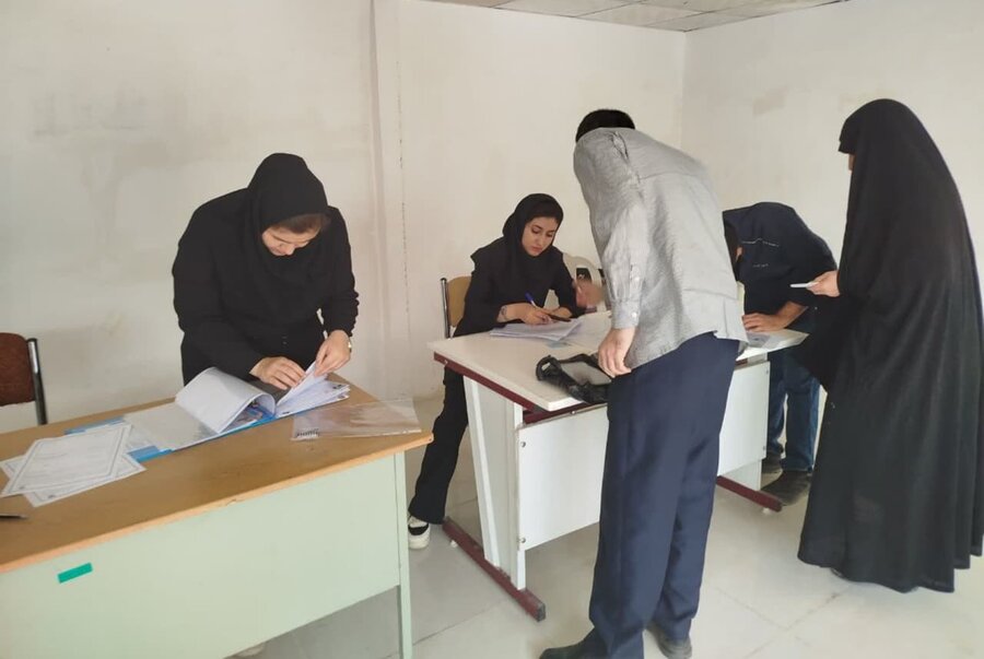 میز ارتباطات مردمی