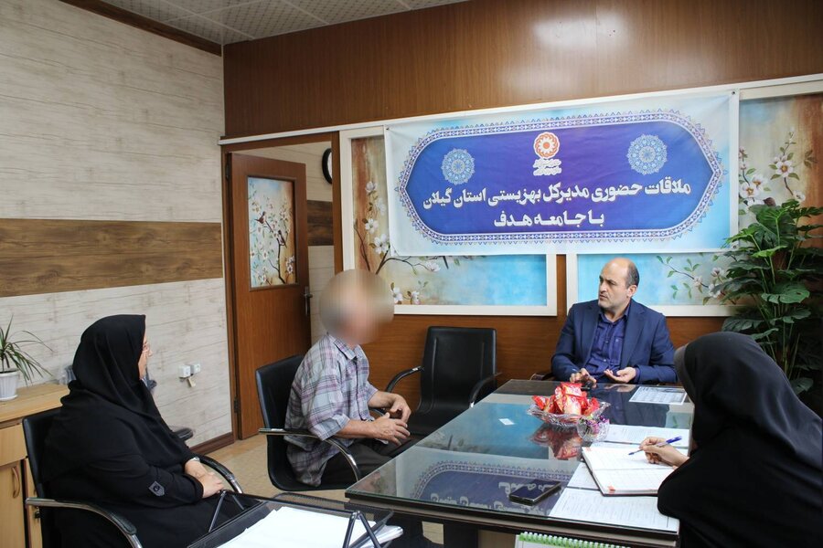 ملاقات عمومی مدیرکل بهزیستی گیلان با مراجعین و جامعه هدف استان 