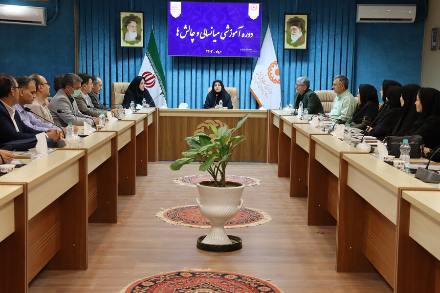 برگزاری دوره آموزشی «میانسالی و چالش ها» ویژه کارکنان بهزیستی استان اردبیل