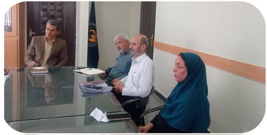 قروه | برگزاری نشست هم اندیشی اداره بهزیستی و کمیته امداد 
