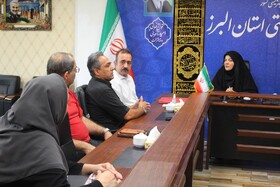 دیدار صمیمانه جمعی از ناشنوایان با مدیرکل بهزیستی البرز و طرح دغدغه‌های قشر ناشنوایان