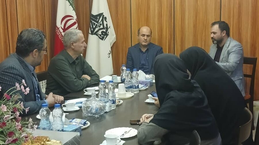 حضور مدیرکل بهزیستی استان در خانه مطبوعات گیلان