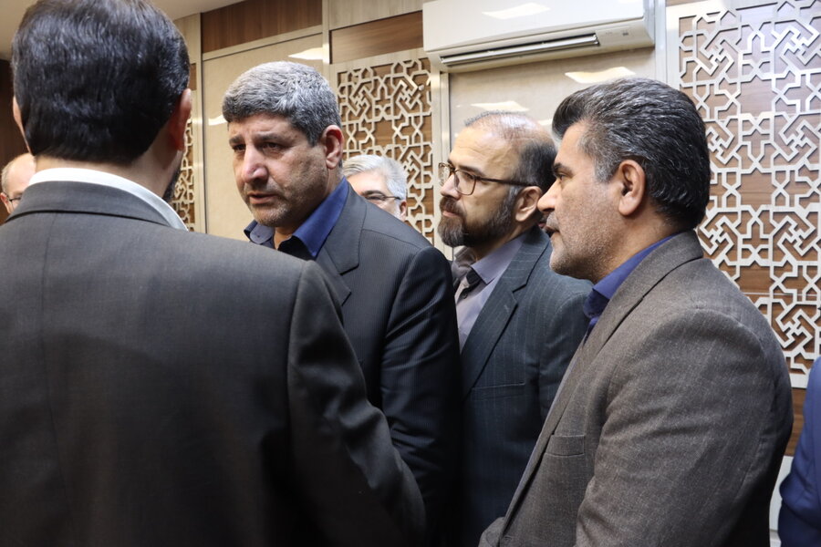 مدیر کل بهزیستی خوزستان بر لزوم تأمین وسایل خنک‌کننده برای خانوارهای تحت پوشش تاکید کرد
