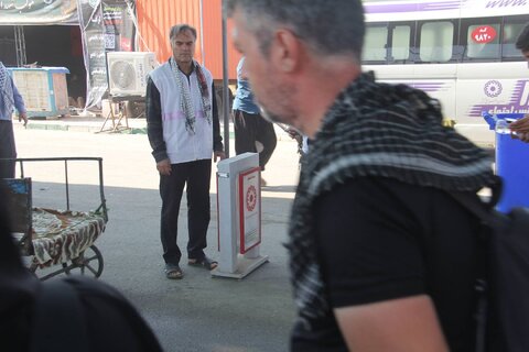 گزارش تصویری| هشتمین روز خادمی مجموعه بهزیستی ایلام از زائران حسینی