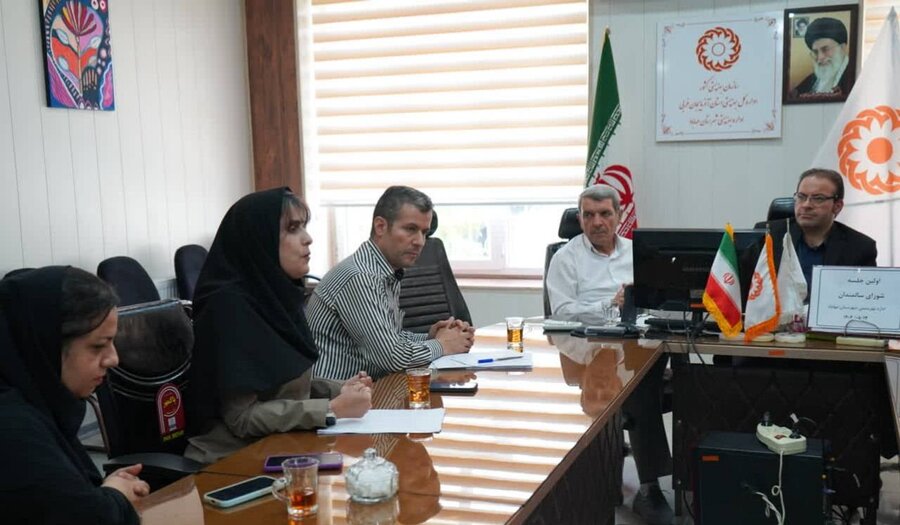 نخستین جلسه شورای سالمندان با تأکید بر توسعه ورزش های سالمندی و تصویب برنامه های حمایتی در مهاباد برگزار شد