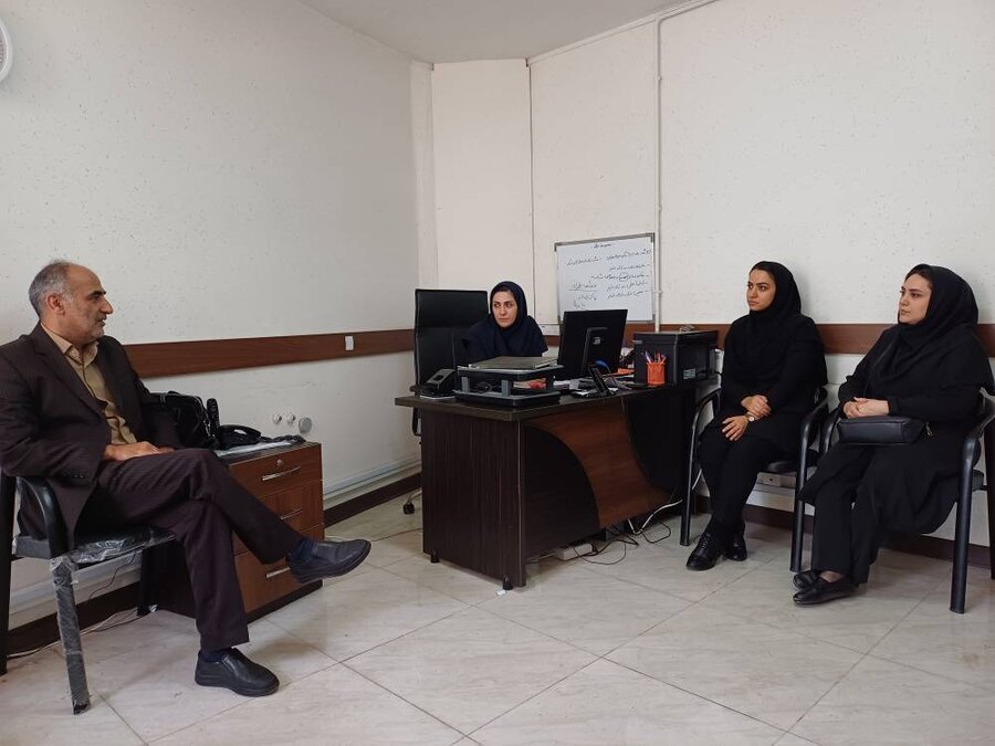 ارائه خدمات در مرکز کودک _والد "مهر خانواده "بهزیستی رشت