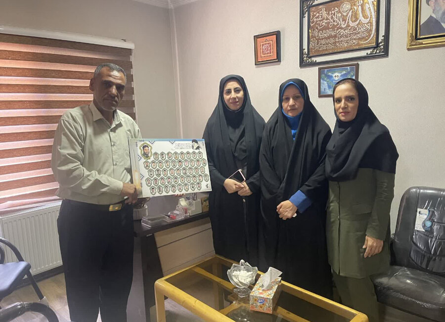 چهارباغ | رئیس بهزیستی چهارباغ با پدر شهید مدافع حرم دیدار کرد