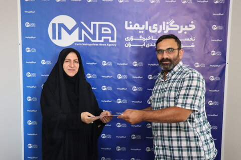 گزارش تصویری| تجلیل از خبرنگاران و فعالین مجازی خبرگزاری ایمنا