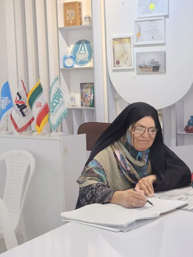 بازدید مدیرکل بهزیستی استان کرمان از نمایشگاه نقاشی فصل تازه