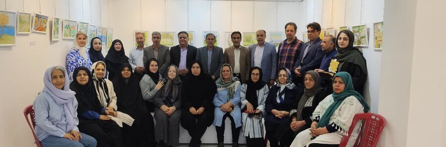 بازدید مدیرکل بهزیستی استان کرمان از نمایشگاه نقاشی فصل تازه