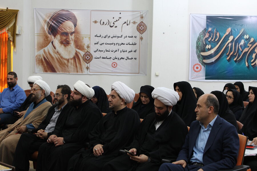 نشست آموزشی توانمندسازی ویژه ائمه جماعات و رابطین فرهنگی