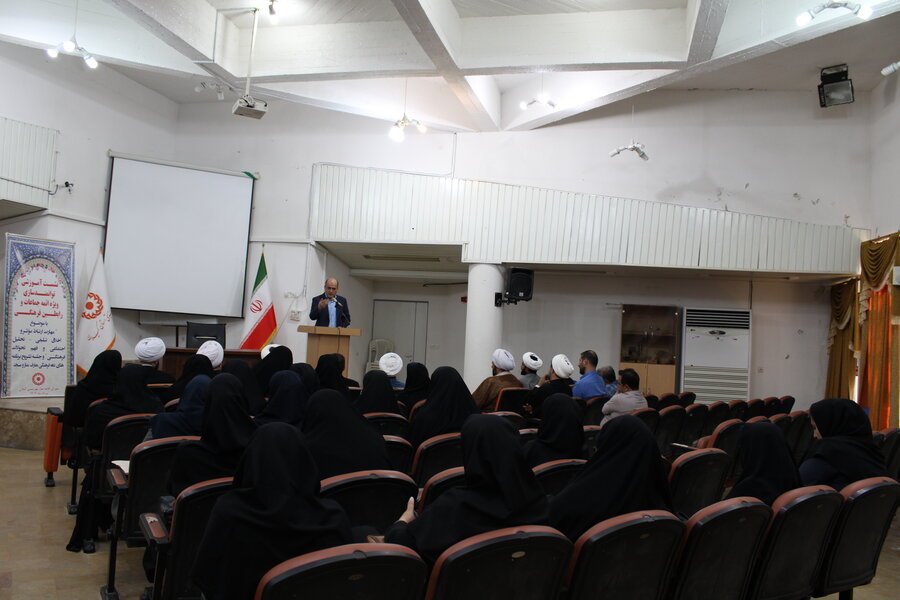 نشست آموزشی توانمندسازی ویژه ائمه جماعات و رابطین فرهنگی