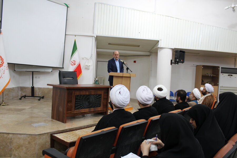 نشست آموزشی توانمندسازی ویژه ائمه جماعات و رابطین فرهنگی