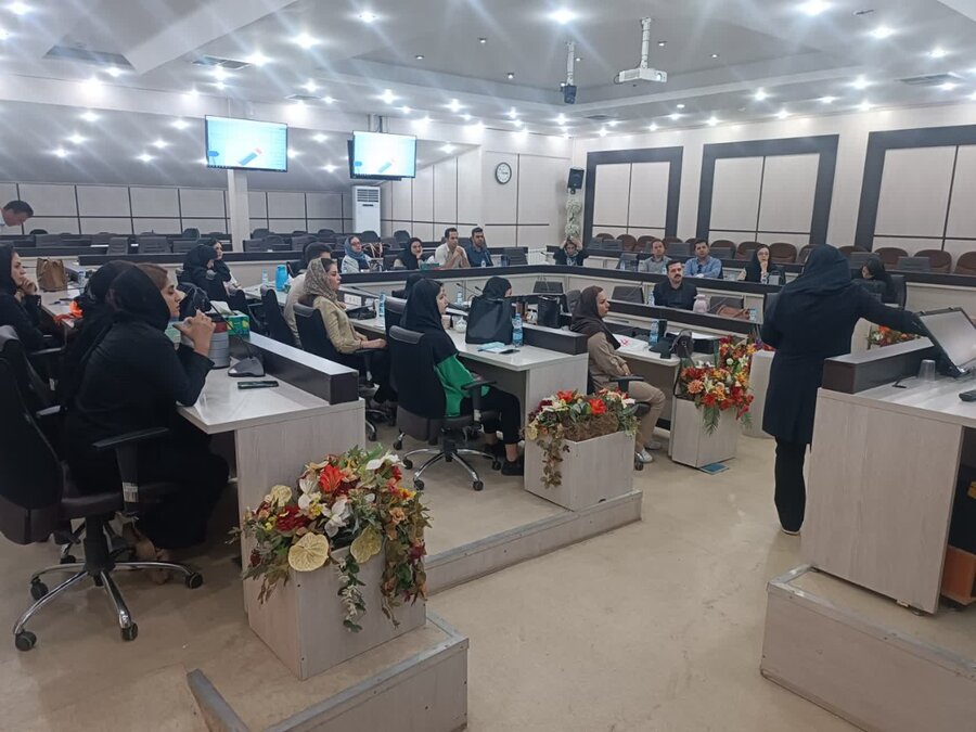 برگزاری کارگاه آموزشی "مانا" ویژه تسهیل‌گران اجتماعی در سنندج
