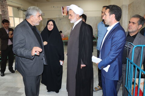 گزارش تصویری| بازدید رئیس کل دادگستری استان به همراه مدیرکل بهزیستی استان اردبیل از مرکز نگهداری و توانبخشی معلولین ذهنی حضرت ابوالفضل (ع) اردبیل ( بخش روان)