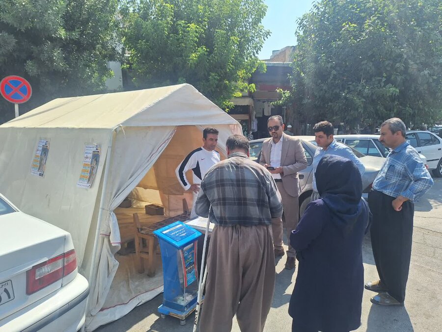 دیواندره | بازدید رئیس بهزیستی از پایگاه‌های جمع‌آوری کمک برای مردم غزه