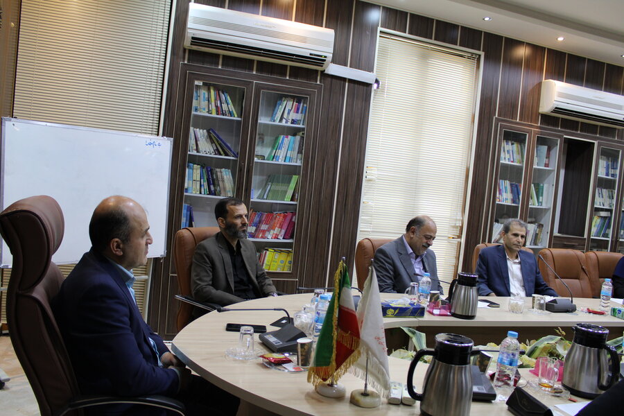 نشست صمیمانه مدیرکل بهزیستی گیلان با نمایندگان تشکل‌های مردمی و سازمان‌های مردم‌نهاد