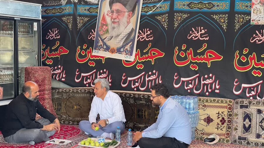 بازدید رئیس بهزیستی قروه از موکب‌های زائران اربعین