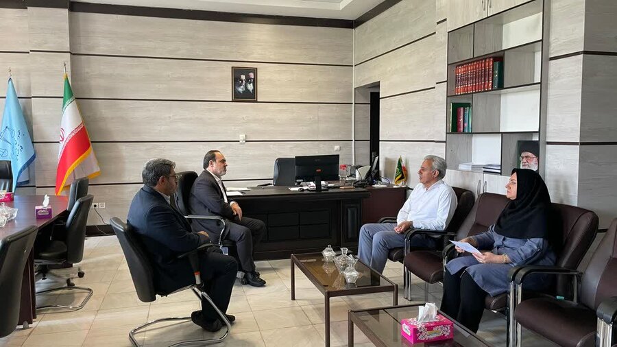 قروه | نشست رئیس اداره بهزیستی با دادستان و رییس دادگستری