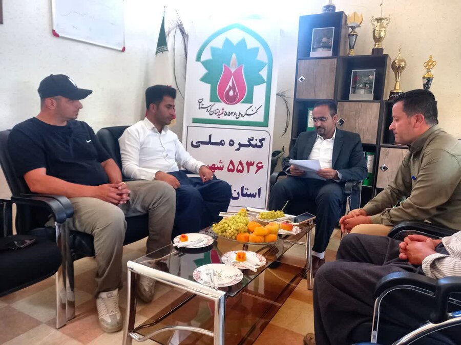 رئیس بهزیستی دیواندره از خبرنگاران تجلیل کرد