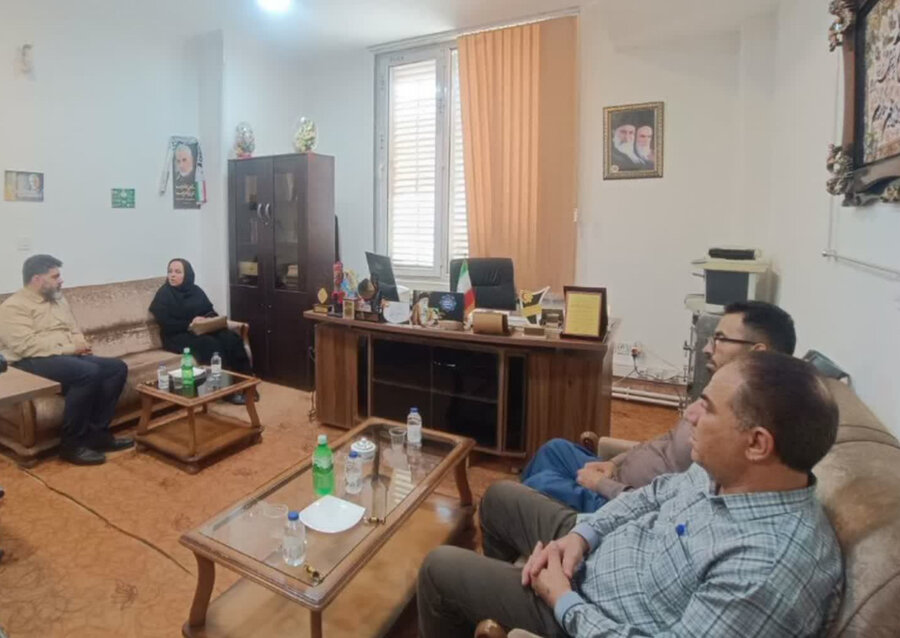 نظرآباد | رئیس بهزیستی شهرستان نظرآباد با رئیس اداره صنعت، معدن و تجارت دیدار و گفتگو کرد
