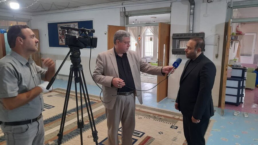 حضور انجلاسی معاون توسعه مدیریت و منابع در خانه نگهداری فرزندان زیر ۳سال در شهرستان شاهرود